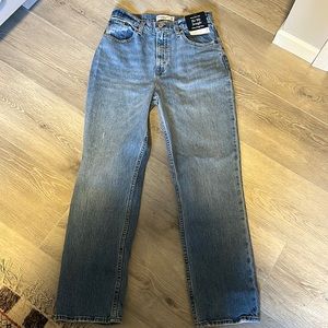 NWT ABERCROMBIE 90S STRAIGHT ULTA HIGH RISE